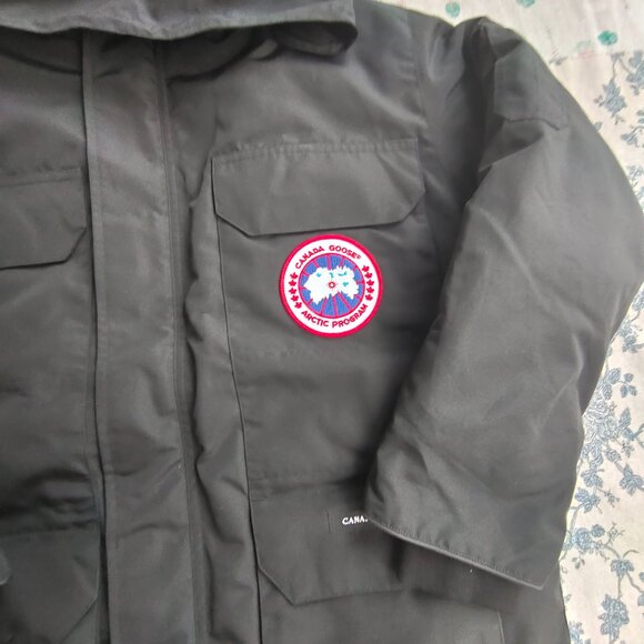 Canada Goose Expedition Parka - Picture 2 of 9